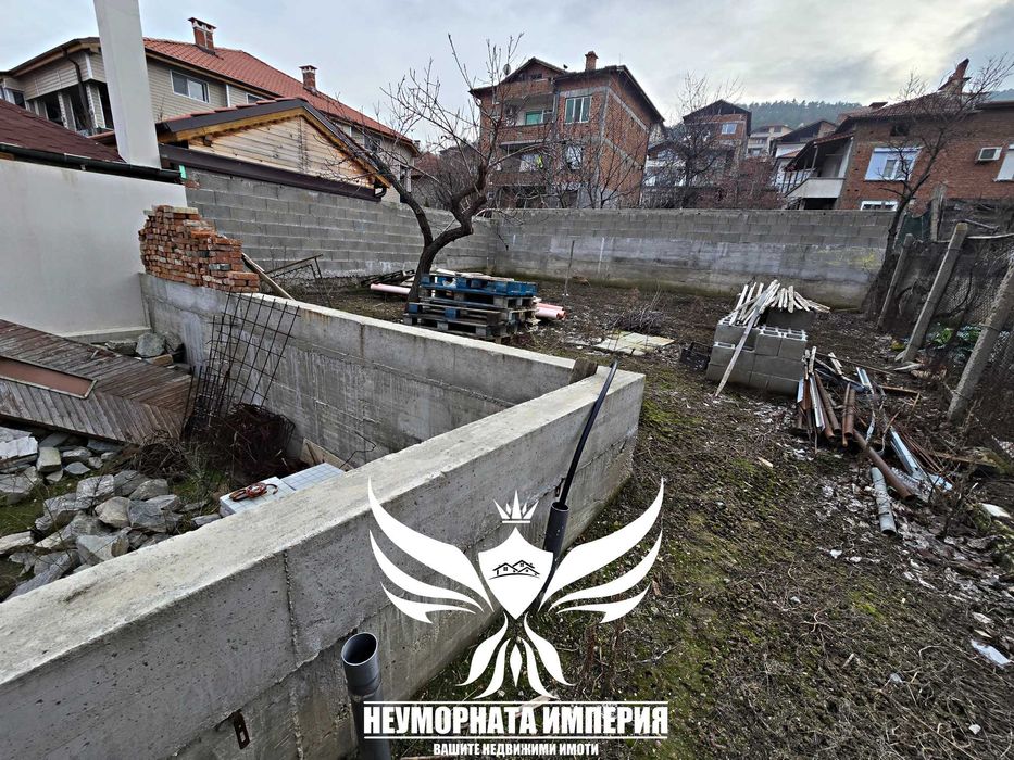 Нова къща 96РЗП и двор 283кв.м. с гараж в Асеновград кв.Долни Воден