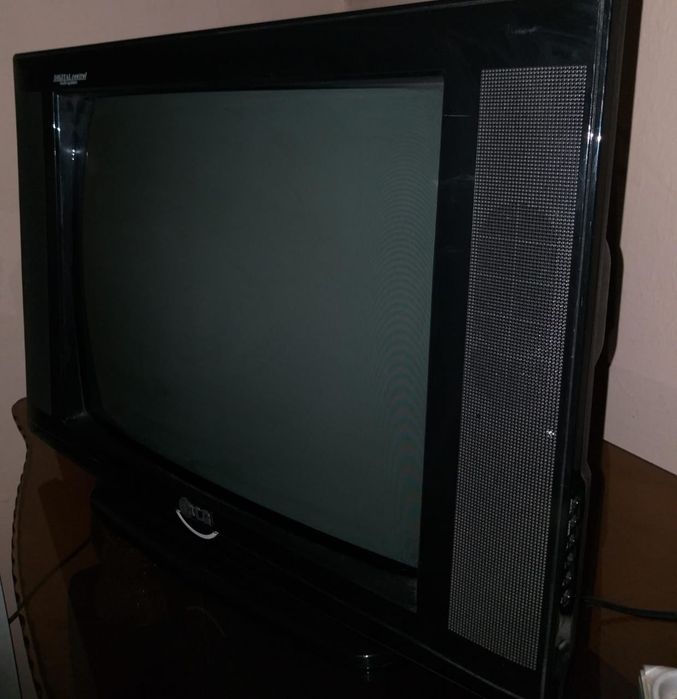 Продам телевизор марки "LG".