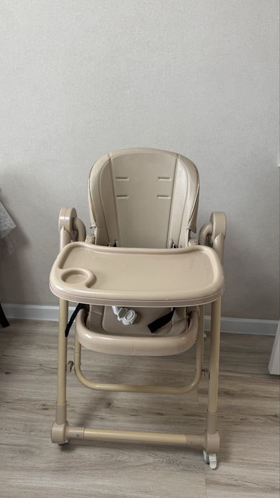 Продам детский стульчик шезлонг 2 в 1