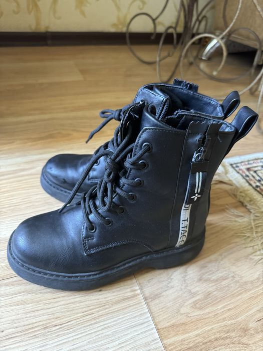 Сапожки на девочку р 33