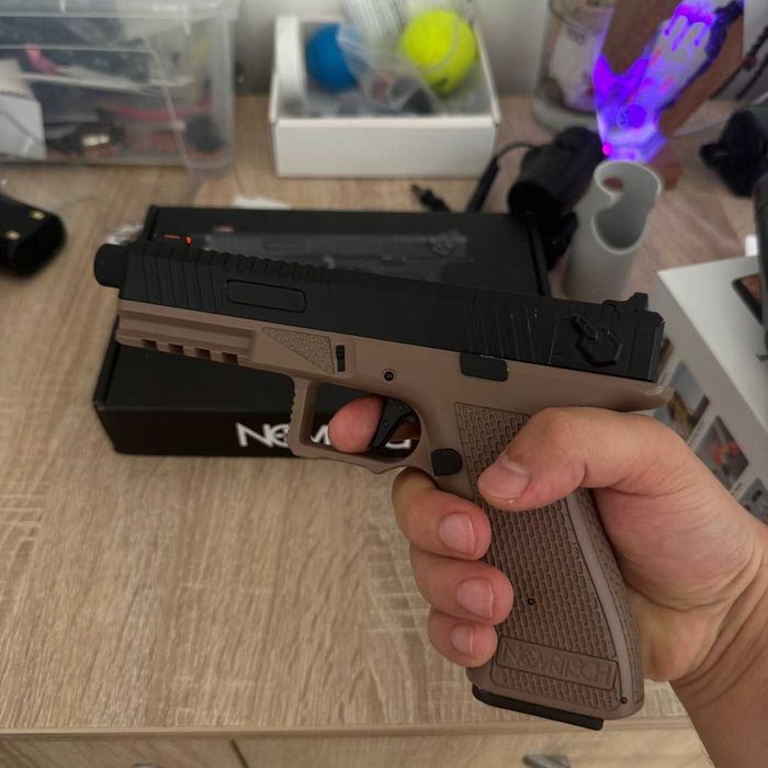 Pistol Novritsch SSE18 Gen2 + toc și platformă coapsă
