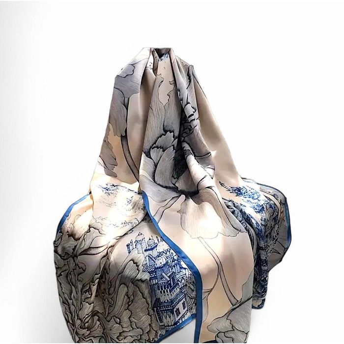 Луксозени голями сатенени шалове в различни цветове и десени