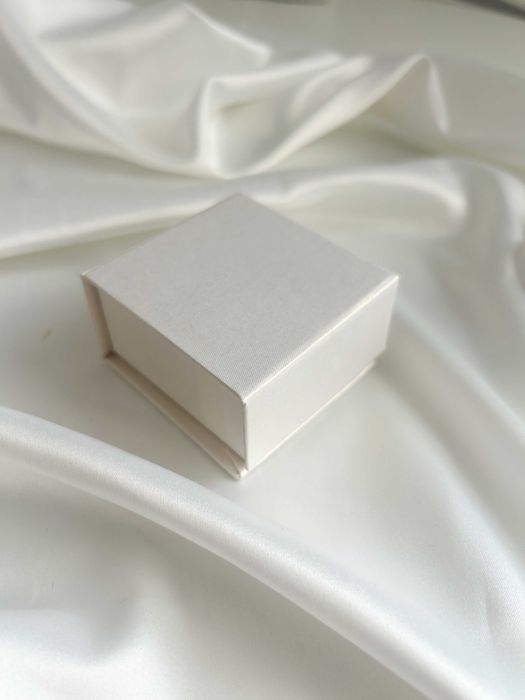 Кутийка за бижута, пръстен,халка