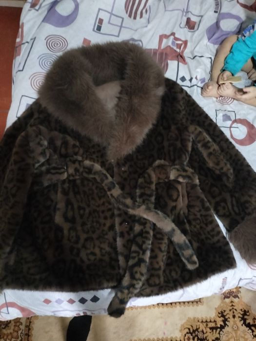 продам две шубы в отличном состоянии