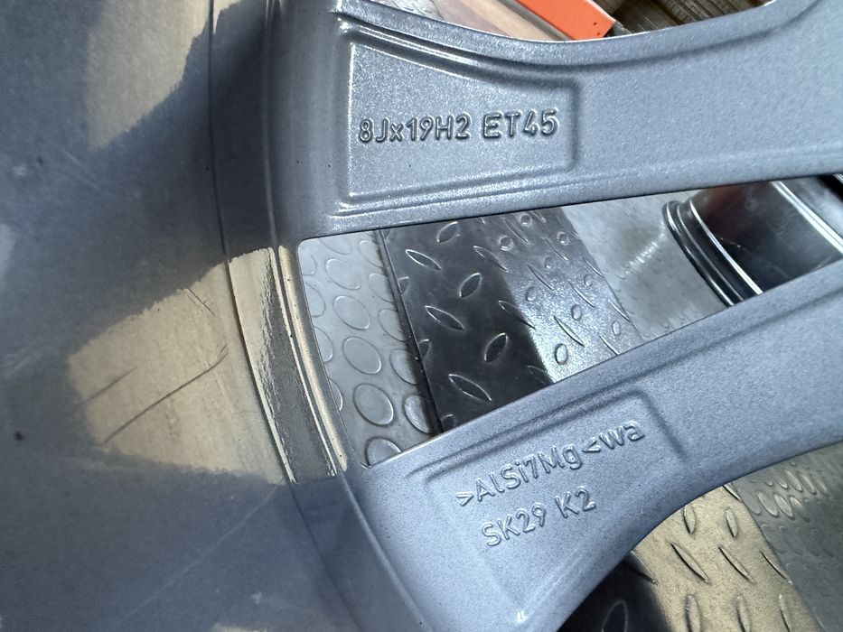 4бр. Отлични 19” ОРИГИНАЛНИ Джанти “CRATER” 5х112 за -SKODA/VW/AUDI/SEAT/VAG- 8Jx19H2, ET45