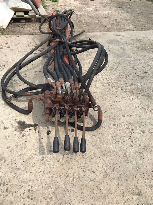 Distribuitor 4 manete cu furtune