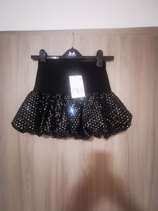 Fusta Zara, nouă cu etichetă, pentru fetite 7-8 ani