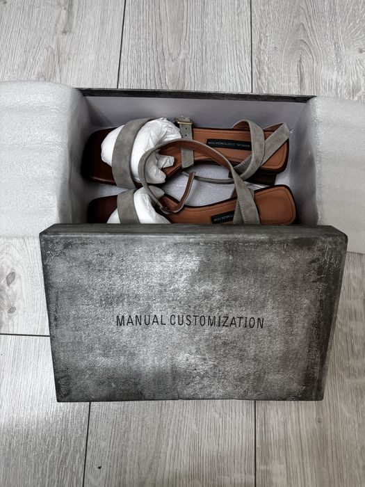 Кожаные босоножки