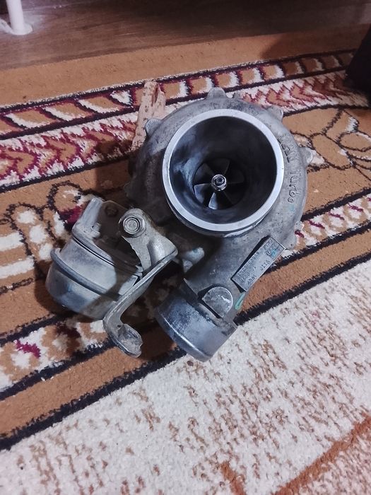 Isuzu dmax pikap moshinasiga turbo kompressor