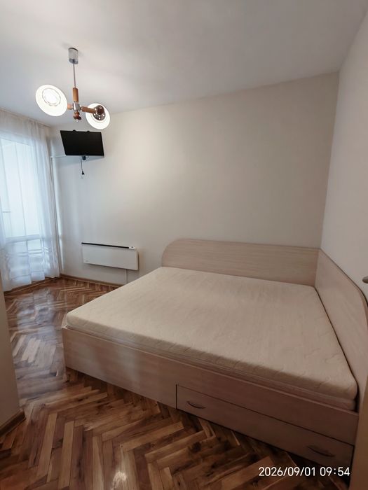 Дава се под наем Тристаен апартамент в Варна, Зимно кино Тракия - 220 кв.м за 900 € - Снимка #3