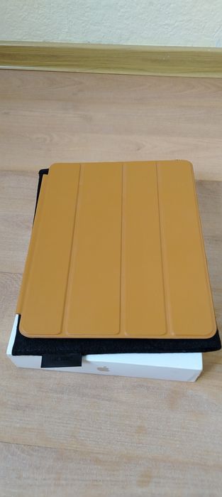 Продам Ipad 5, с коробкой и документами.