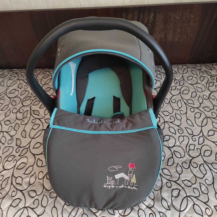 Бебешко кошче за кола