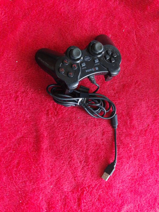 Joystick  / manetă pentru jocuri.  Pret/ bucata