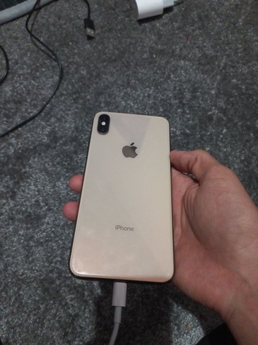 Iphone xs max 64/100