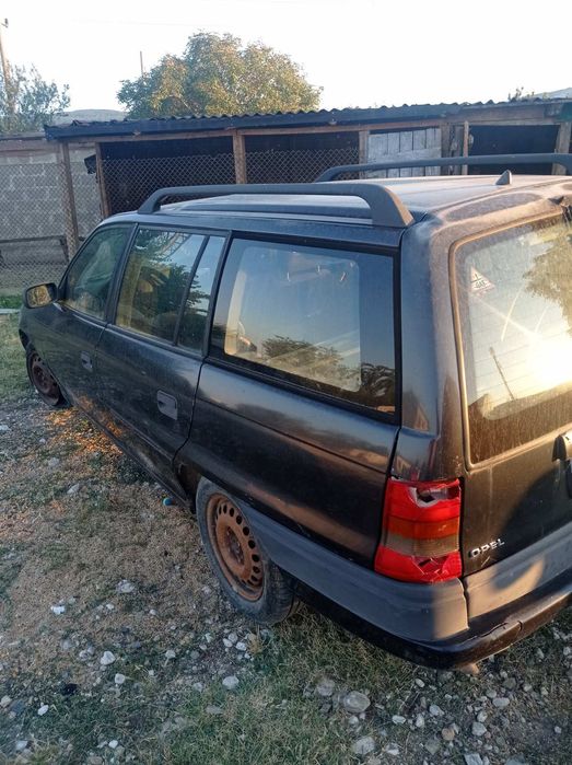 Open Astra комби на части