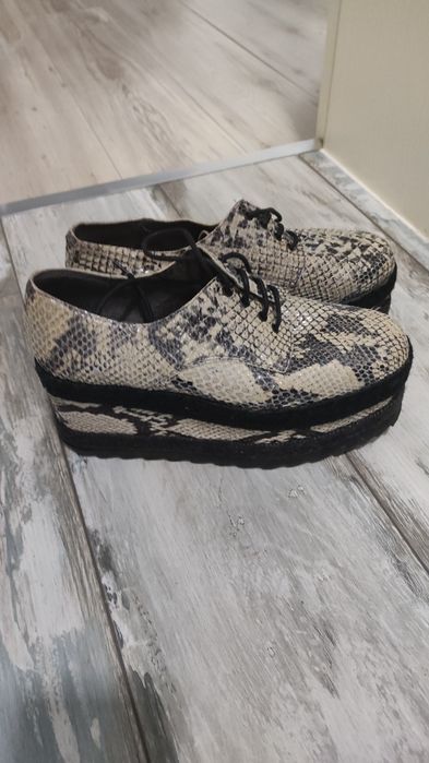 Обувки,боти и ботуши