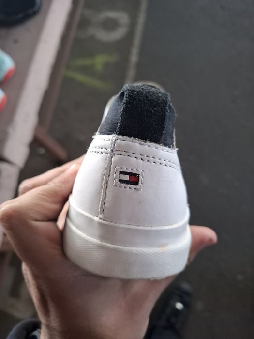 Tenisi Tommy Hilfiger - Alb/Negru