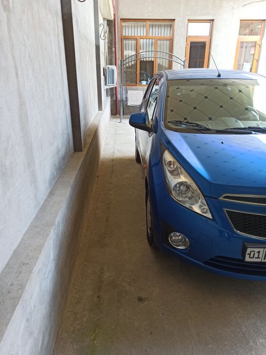 Продаю спарк автомат 2013