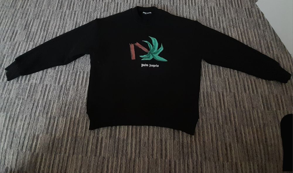 Bluza palm angles