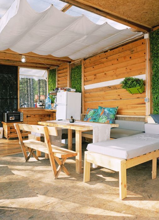 Караваната с киното Каравана под наем