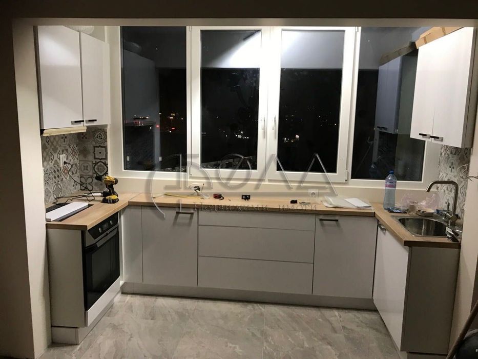 Продава се Тристаен апартамент в София, Връбница 1 - 64 кв.м за 2313 €/кв.м - Снимка #2