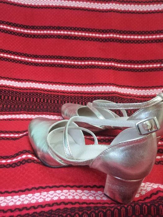 Vand sandale din piele