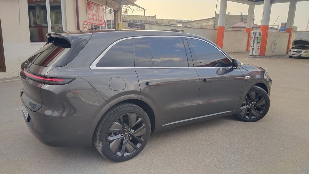 Lixiang L6 srochna sotiladi