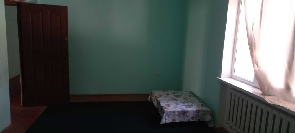 Коттедж 3 хона, Илғор МФЙда, нон заводи ёнида жойлашган.