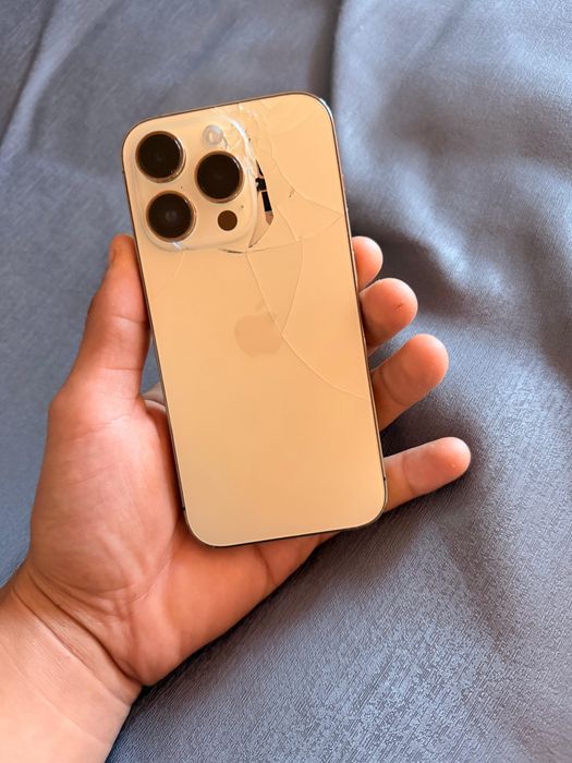 * Apple iPhone 14 Pro 256GB