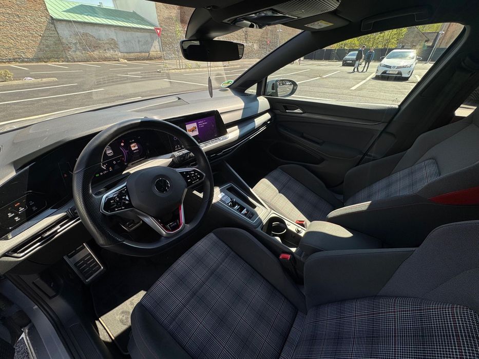 Volkswagen Golf 8 GTI – 2021 – 245 cp