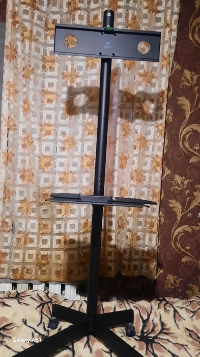 Универсальная подставкадля телевизорп PERLESMITH