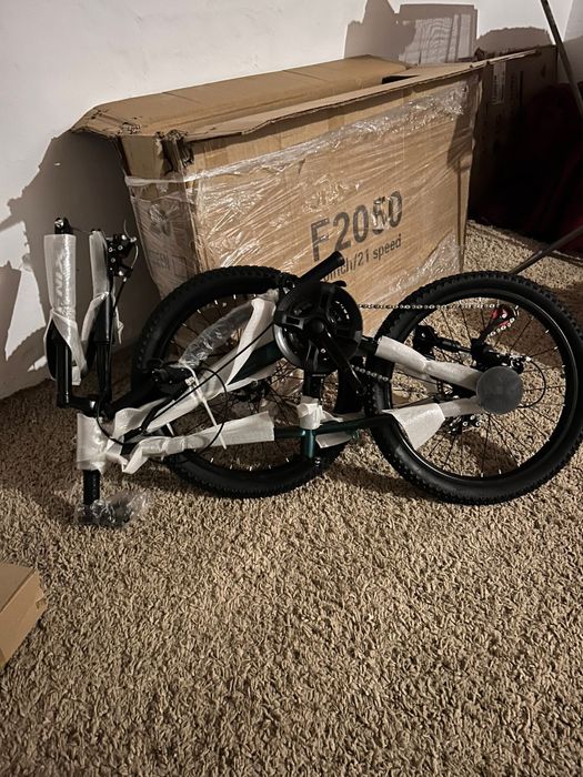 Велосипед новый в упаковке