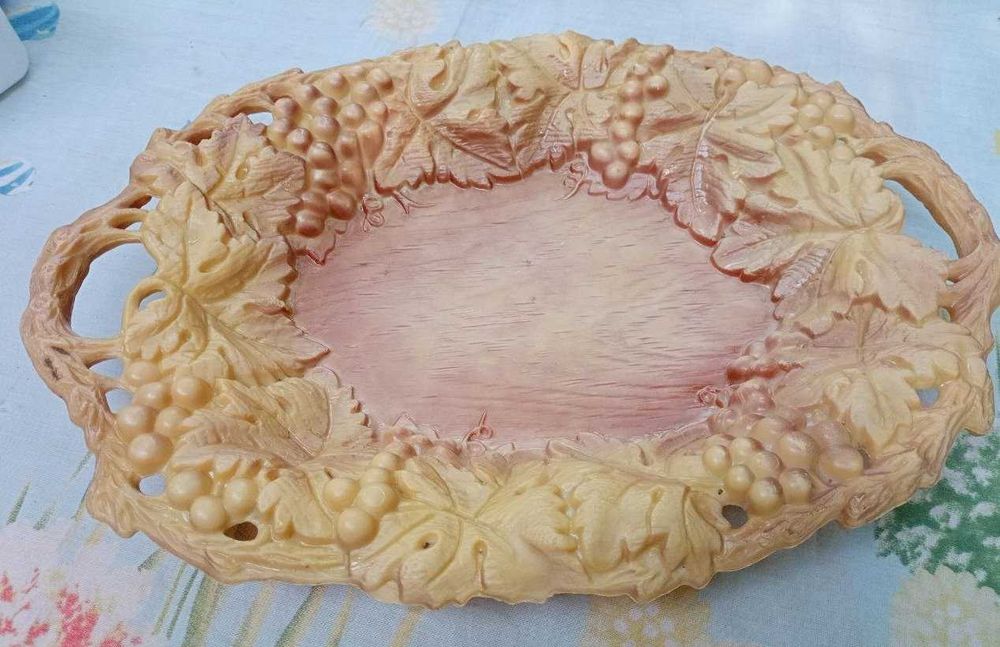 Декоративное блюдо и набор для специй из пластика