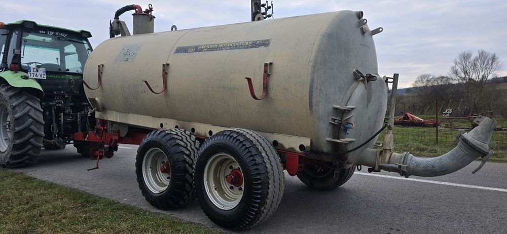 Vidanja cisterna tandem 6000 l apa dejectii