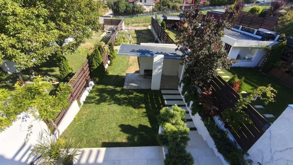 Casa luminoasa Cubic Village (amplasata avantajos)