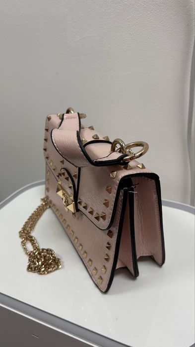 Дамска чанта - цвят бледо розов