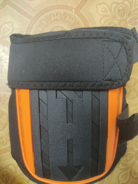 Наколенники строительные