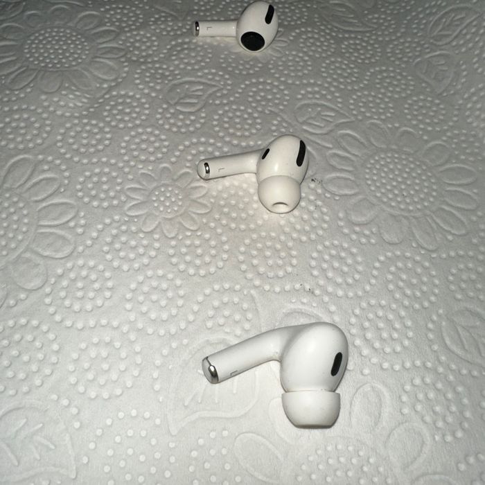 Продам 3шт Air Pods