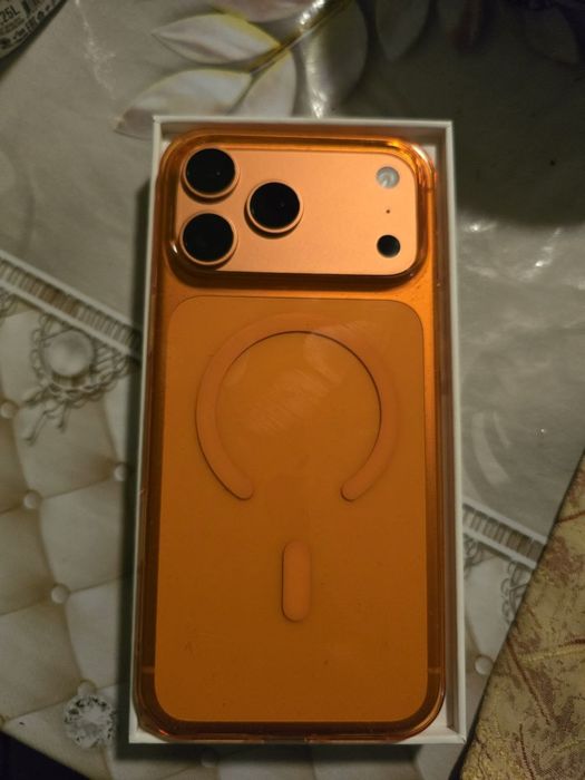 17 pro max edeal yangi