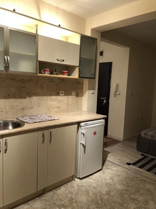 Дава се под наем Едностаен апартамент в Пловдив, Южен - 50 кв.м за 357 € - Снимка #1