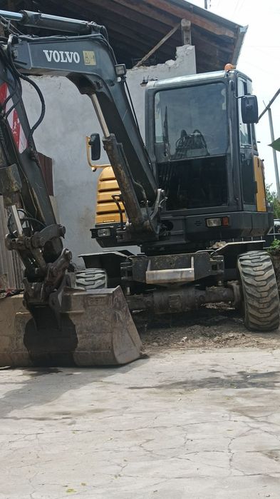 2011 волва экскаватор сотилади 3та кавуш бор техника ташлаб Турган тех