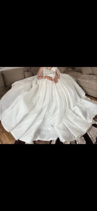 Vand rochie de mireasa