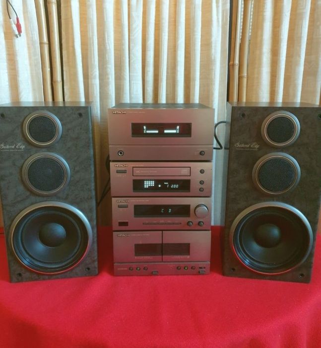 Sistem audio Hitachi.