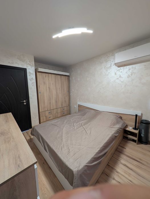 Продава тристаен апартамент в кв. Струмско с АКТ 16