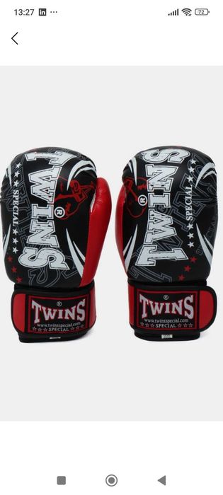 Новые перчатки боксерские Twins Special 10 oz и бинт Venum 3m
