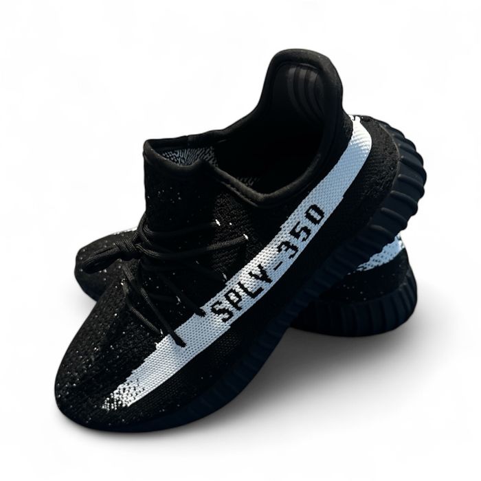 Yeezy Boost 350 Core Black