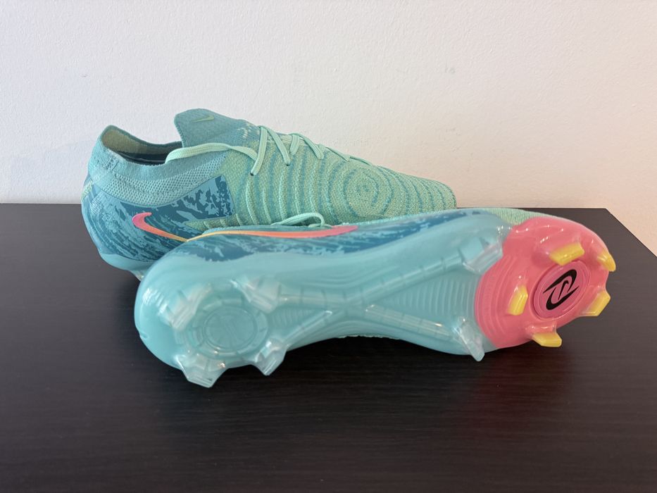 Футболни обувки/ бутонки Nike Phantom GX II Elite LV8 FG нови