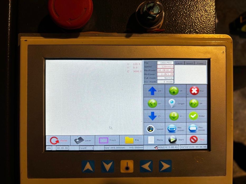 Laser debitare și gravare Helios 130