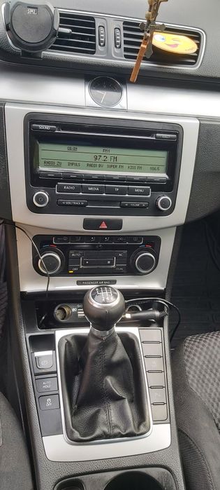 VOLKSWAGEN Passat 2011 — imagine 3