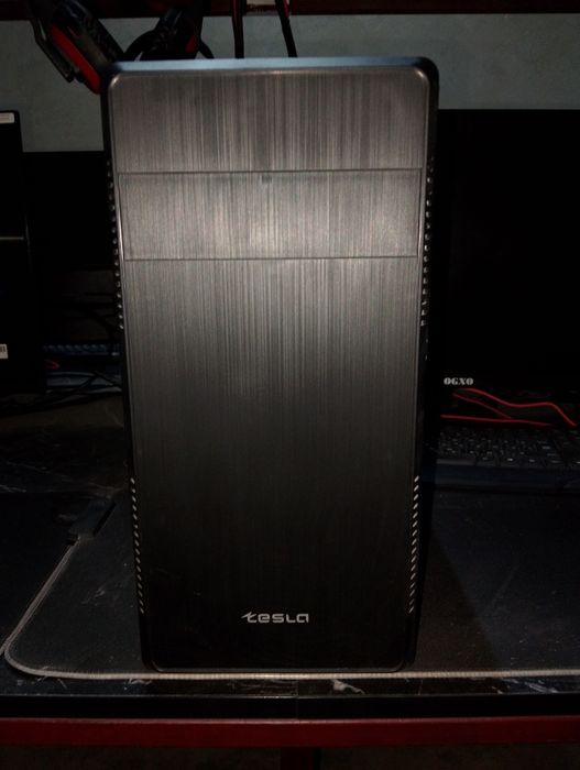 Игровой компьютер Тесла